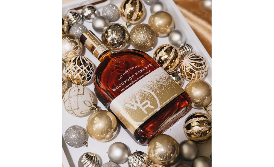 WoodfordReserve23_holidaybottle_900.jpg