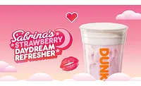 DunkinSabrinaCarpenter_900 (002).jpg Dunkin Sabrina Carpenter