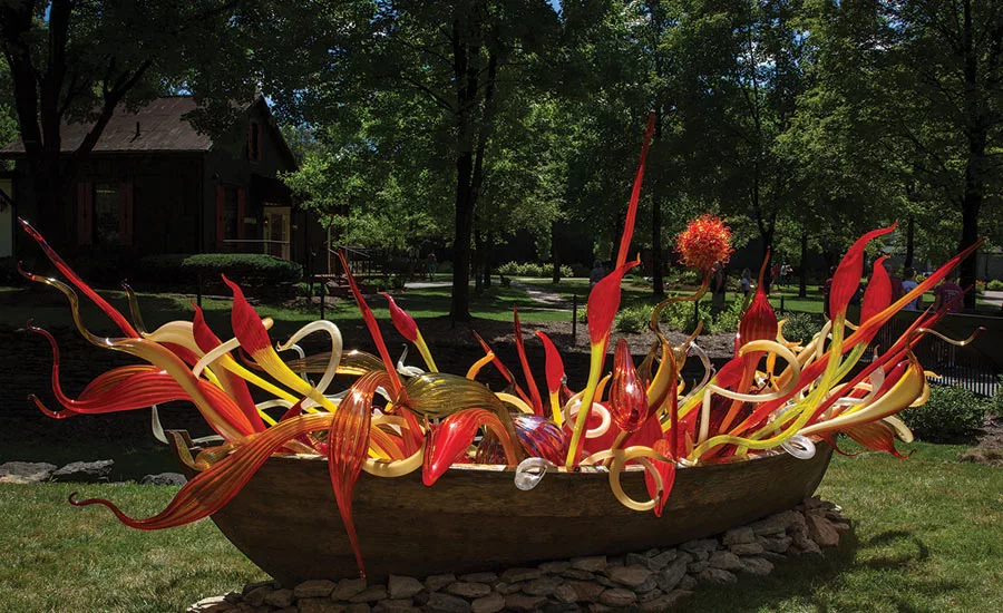 Crimson and Chestnut Fiori Boat Beverage Industry